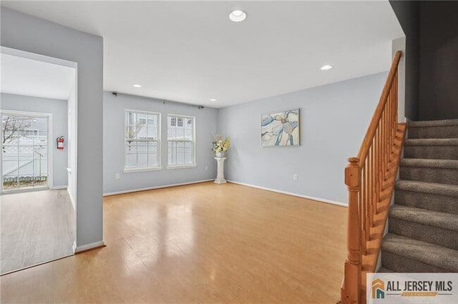 Photo - 103 Berkshire Dr