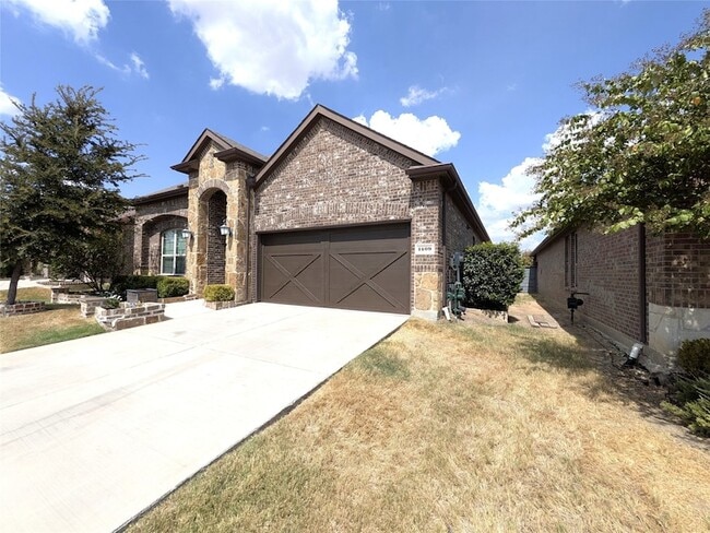1409 Summit View Ln