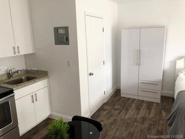 Photo - 2344 W Flagler St