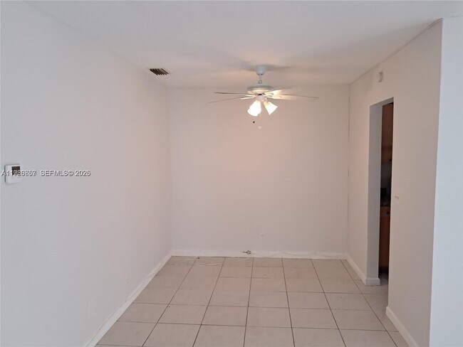 Photo - 2127 Van Buren St Unit 203