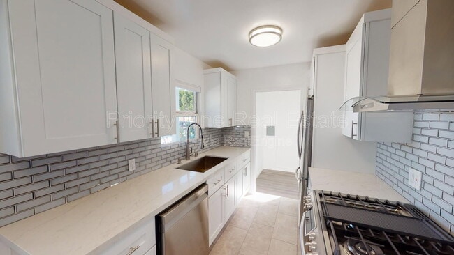 Photo - 176 I St