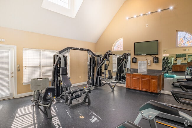 Gimnasio - Summerland Heights Apartments