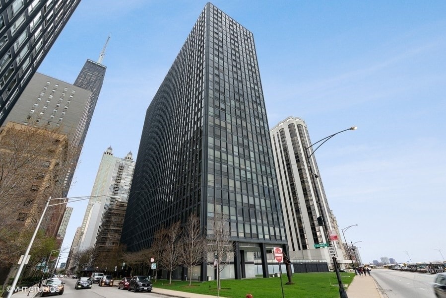 Exterior - 900 N Lake Shore Dr Rental