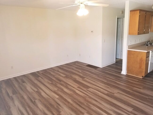 Photo - 1960 E 1st St Unit 1960_2