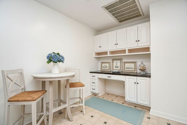 Photo - 5150 Hidalgo St