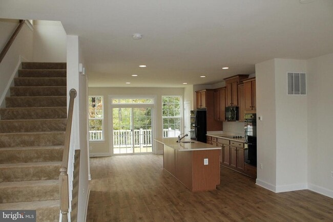 Photo - 10665 Hinton Wy