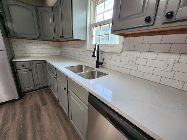 Photo - Spacious 4-Bedroom, 2.5-Bathroom Home AVAI...