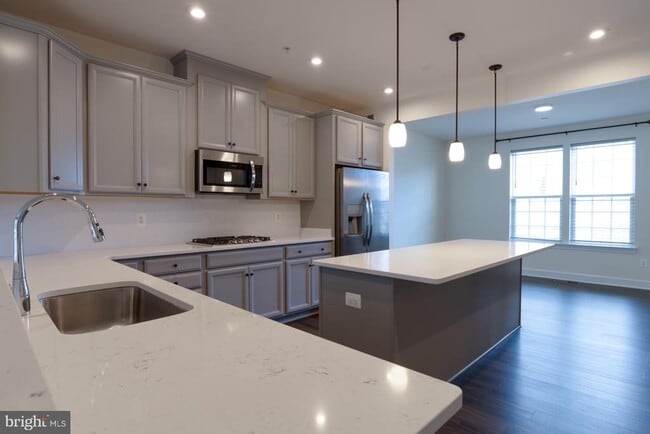 Building Photo - 9105 Fox Stream Way