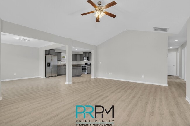 Photo - 109 Screech Dr
