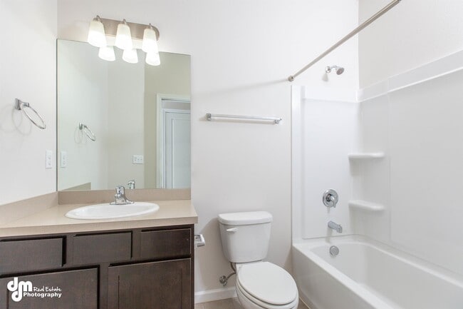 Photo - 156 Willow View Circle