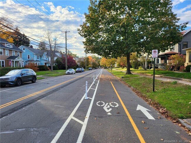 Photo - 805 Edgewood Ave Unit 3