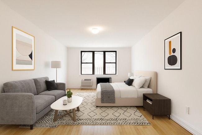 Photo - 156 E 83rd St