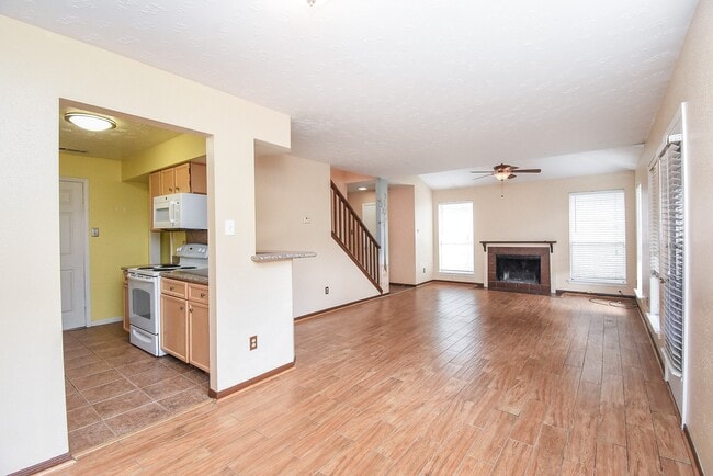 Photo - 7822 Greenedge Dr