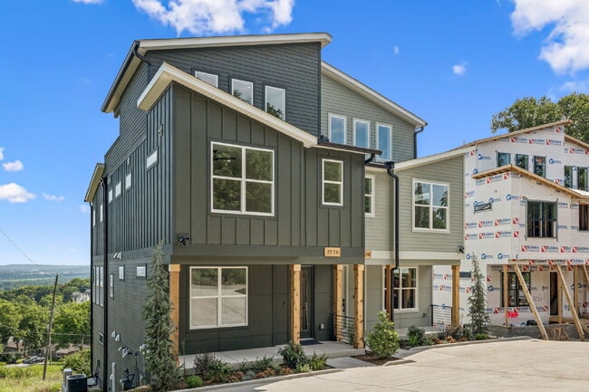 Photo - "Spacious 4-Bed, 4-Bath Gem in Nashville -...