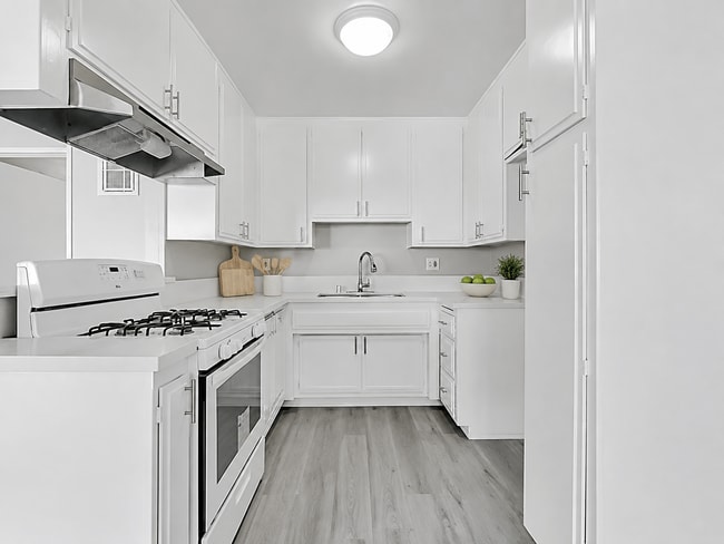 718 N. Inglewood Ave