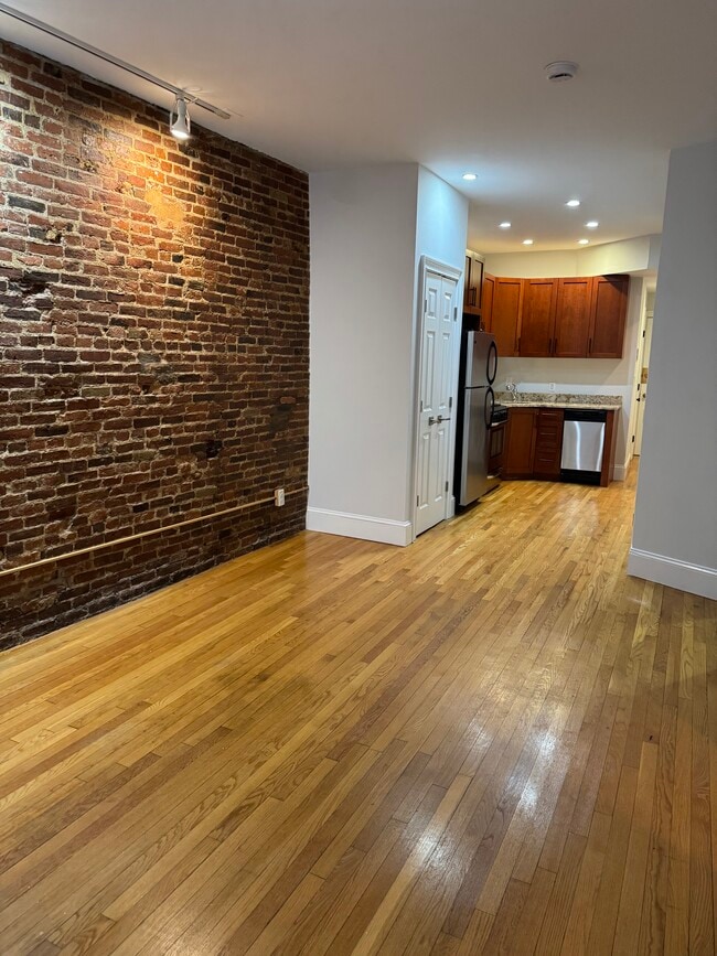 Photo - 81 West Cedar St Unit 2