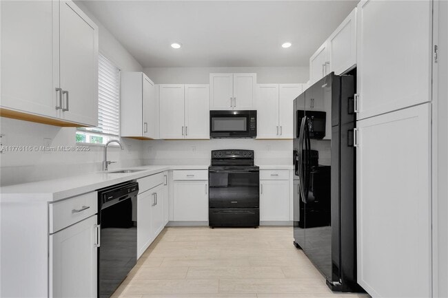 Building Photo - 2445 SE 10th St Rental