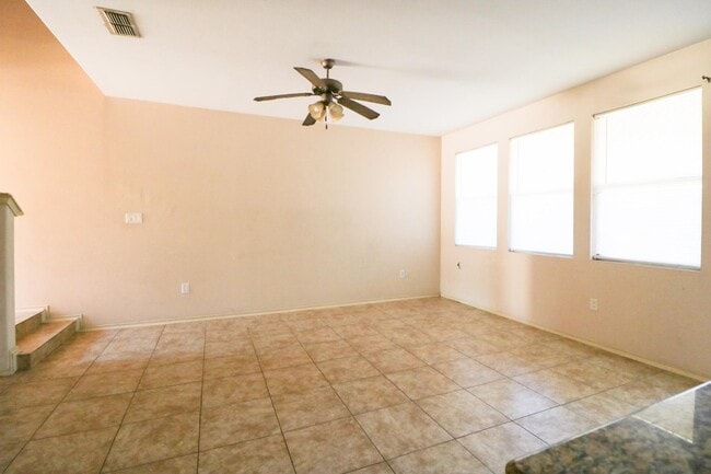 Photo - 9310 Albany Dr Unidad 17