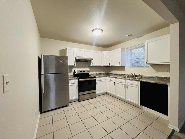 Photo - KHR-2708-48-S Unit HH - 2708 Lower