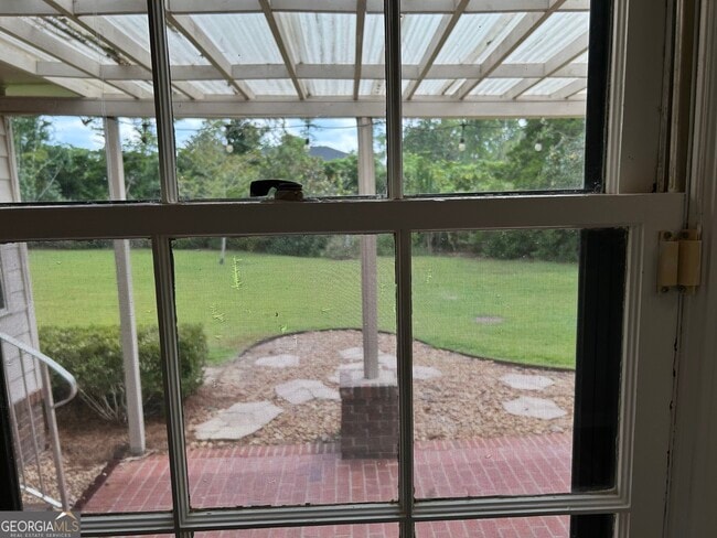 501 Kissing Bower Rd