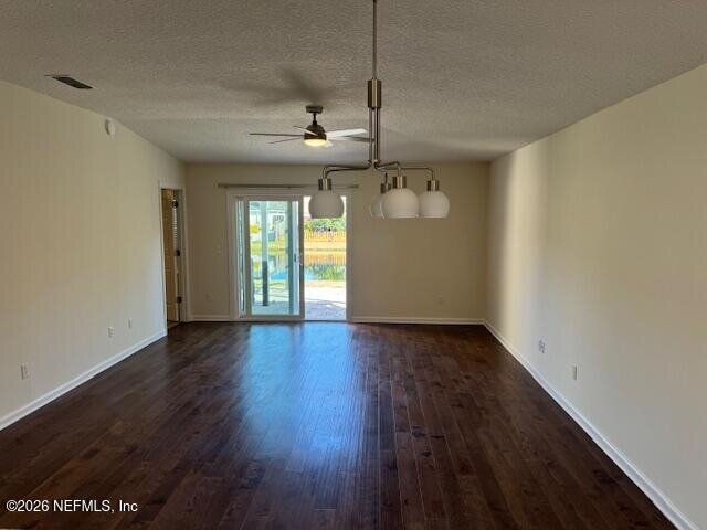 Photo - 3907 Grand Central Pl W