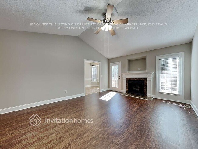 Photo - 152 Saleen Dr