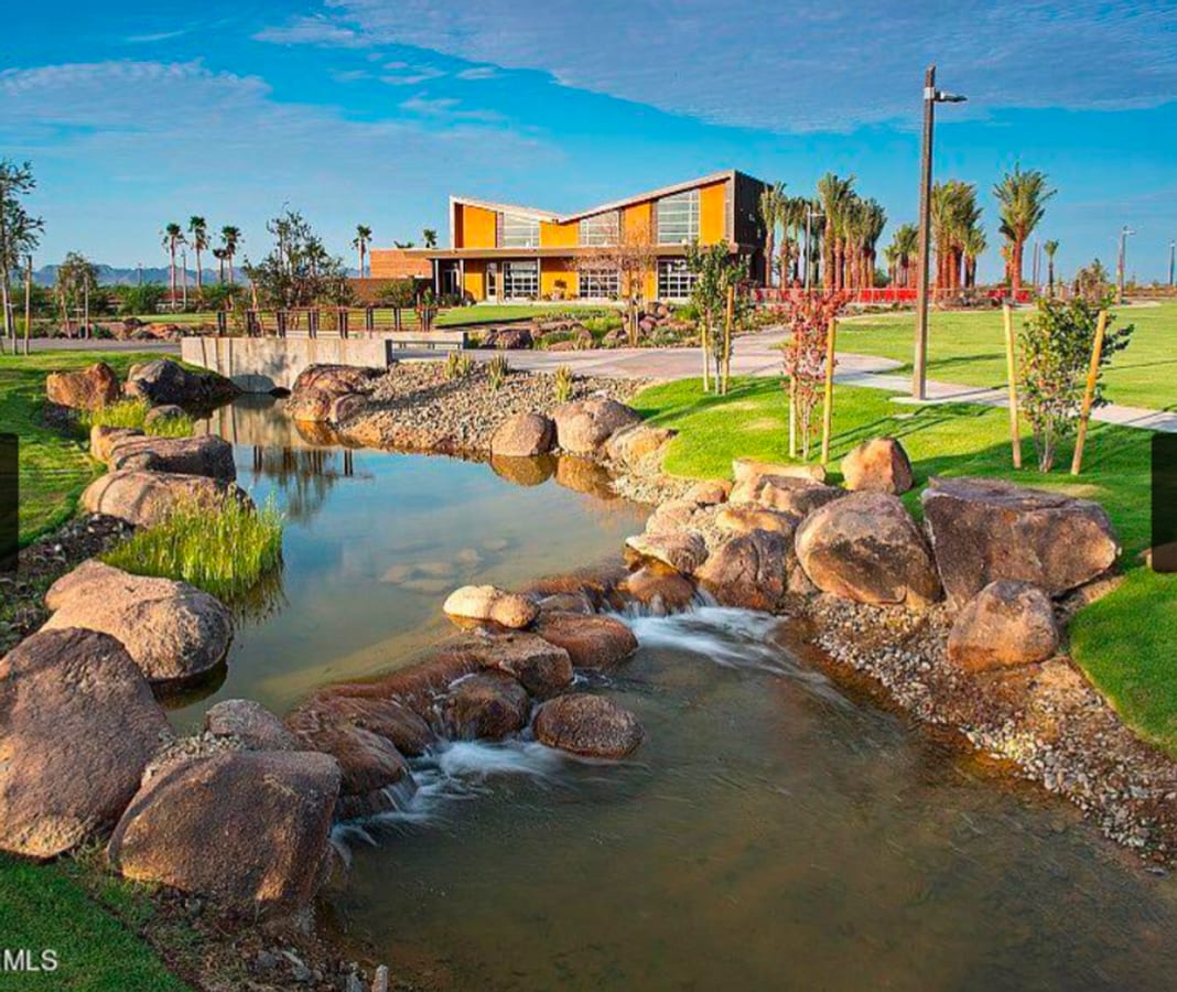 Photo - Spacious and Beautiful Smart Home!!