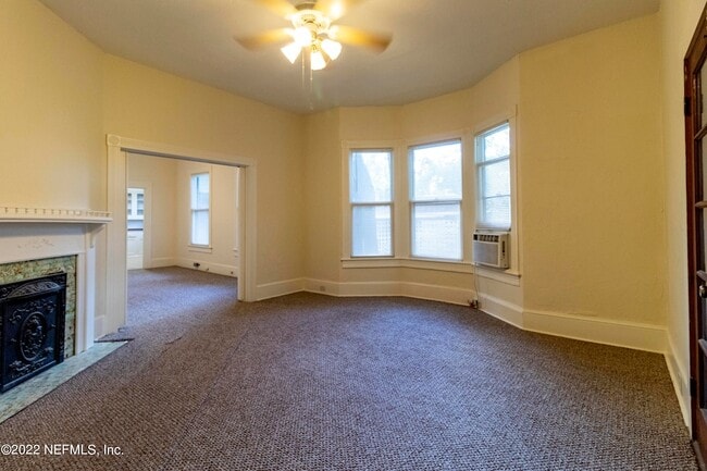 Photo - 24 Riberia St Unit b