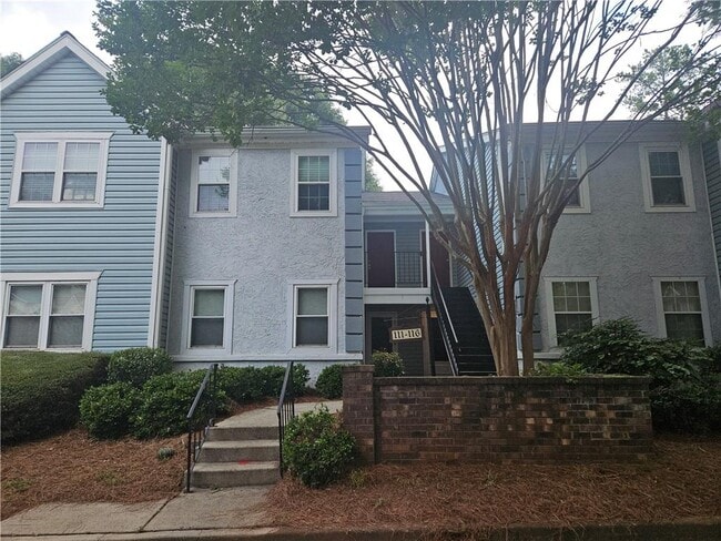 Building Photo - 113 Hampshire Ct Unit 113