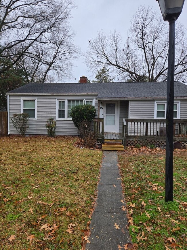 Building Photo - Lovely 3 Bedroom in Portsmouth