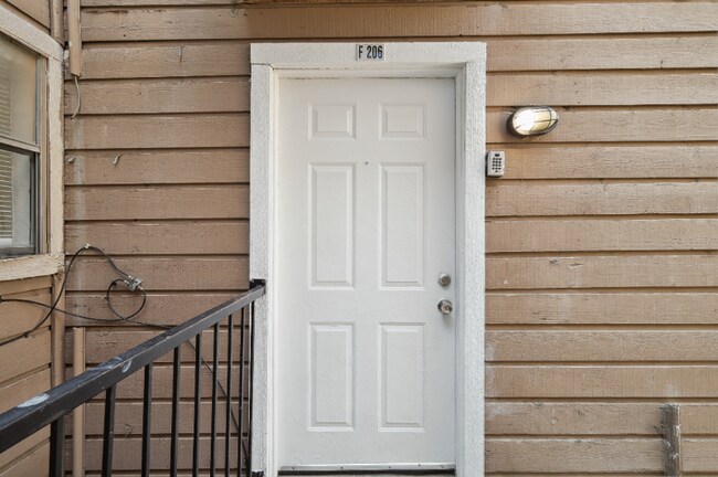 Photo - 9811 Walnut St Unit F206