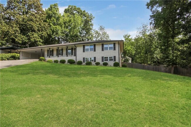 Photo - 3116 N Druid Hills Rd