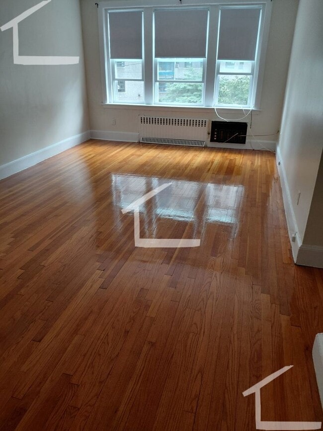 Building Photo - Great 2 bed 2 bathroom apartment available Now