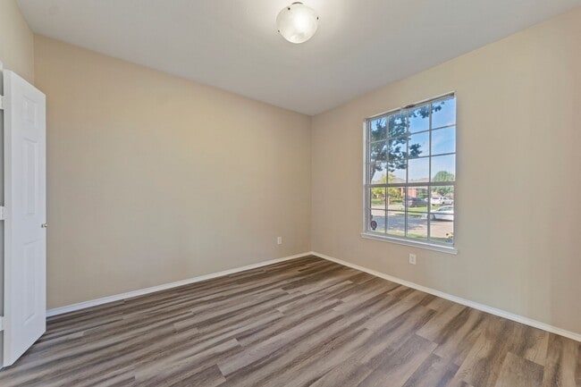 Photo - 3109 Woodson Dr