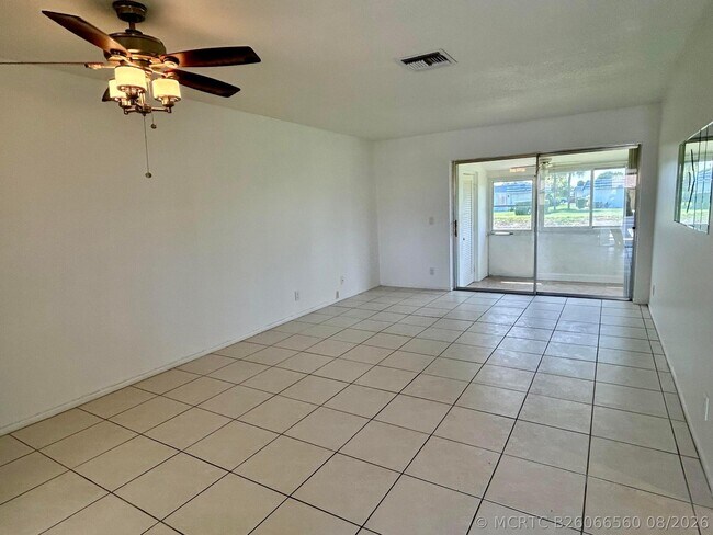 Photo - 2895 Crosley Dr W Unit C