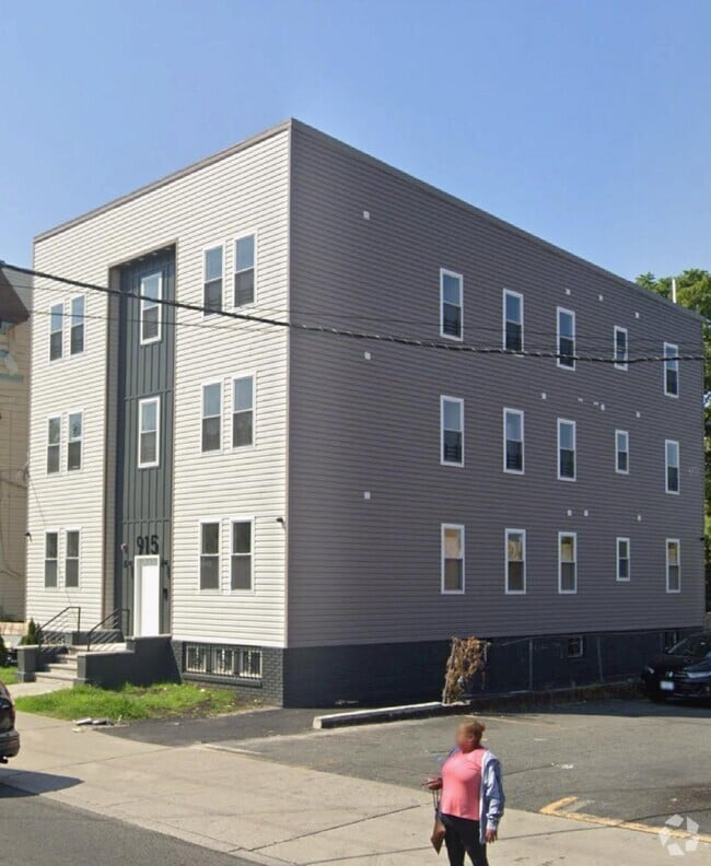 Building Photo - 913-915 Grove St Rental