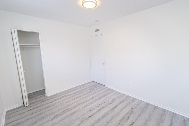 Photo - 14010 Meyersville Dr