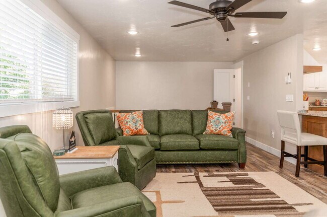 Photo - 451 W 200 S Unit 8b