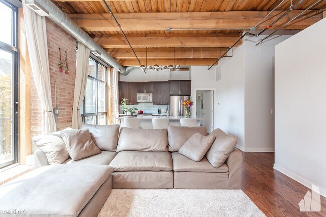 Photo - 2 br, 2 bath Condo - 1750 N Wolcott Ave