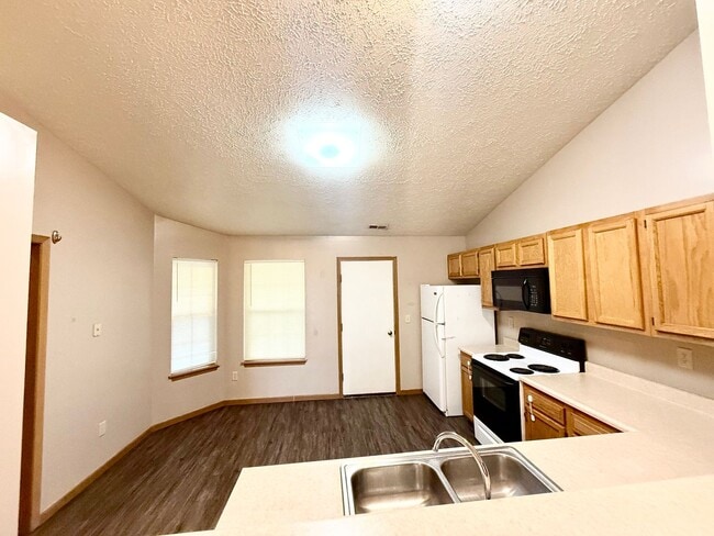 Photo - 3319-3321 Hopkins Dr Apartamento Unidad 3319 Hopkins Drive