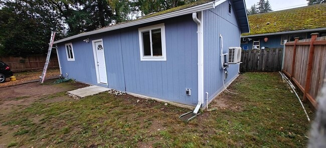 Building Photo - 15010 26th Ave NE Unit MIL