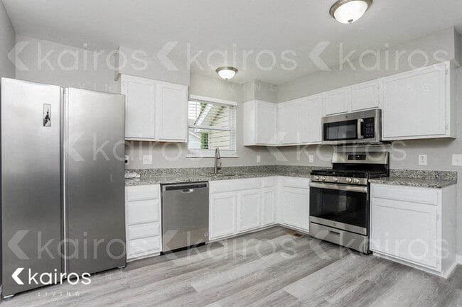 Photo - 100 Oxford Ave