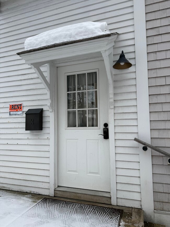 Building Photo - 278 Maine St Unit 3 Columbia Ave