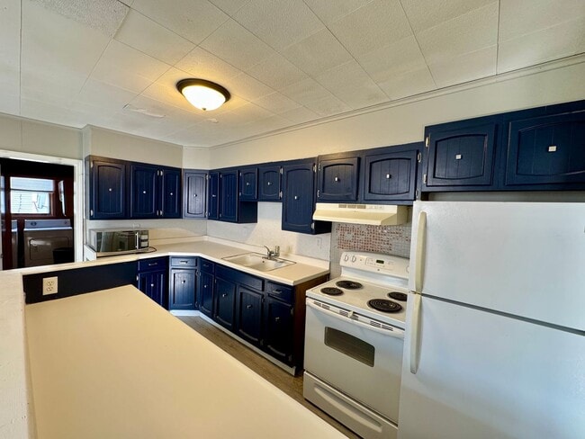 Photo - short term lease available