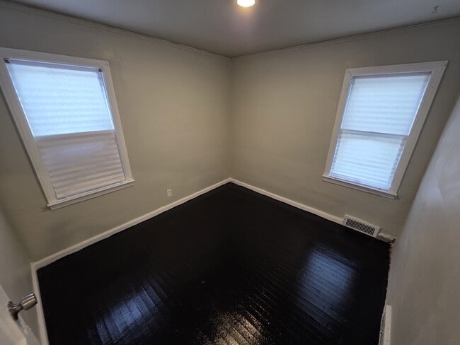 Photo - 15825 Fairmount Dr