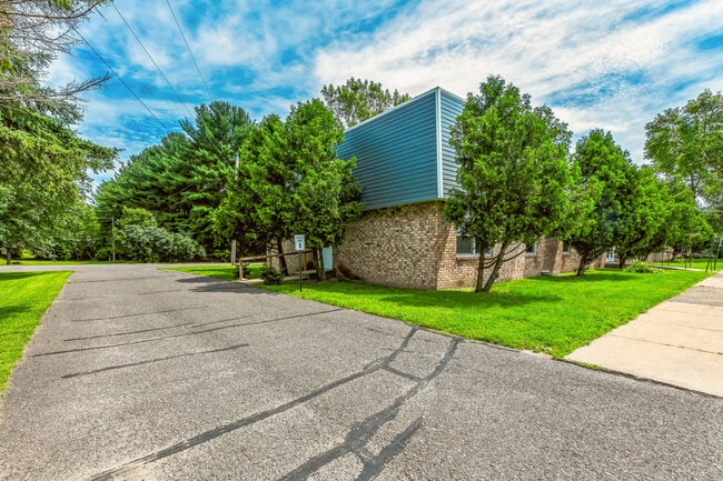 Photo - Clear Lake Apartments