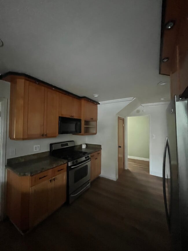 Photo - 22240 Wyandotte St