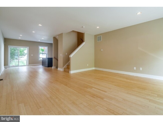 Photo - 509 Carpenter St