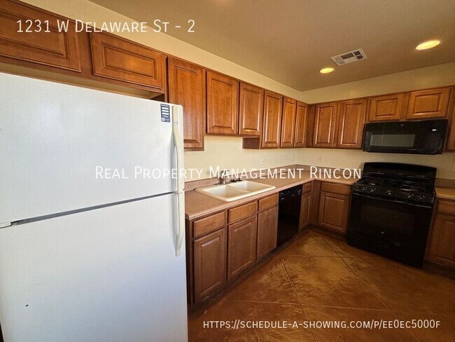Photo - 1231 W Delaware St Unidad 2
