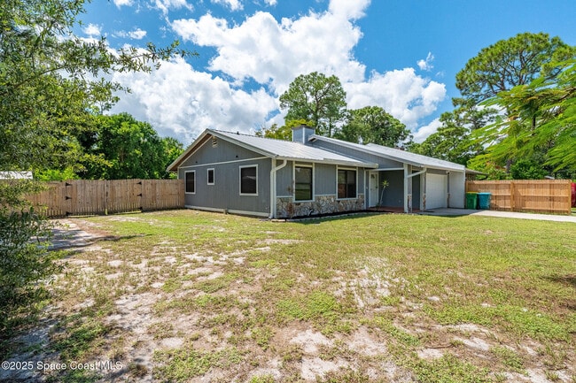 Photo - 287 Spring St